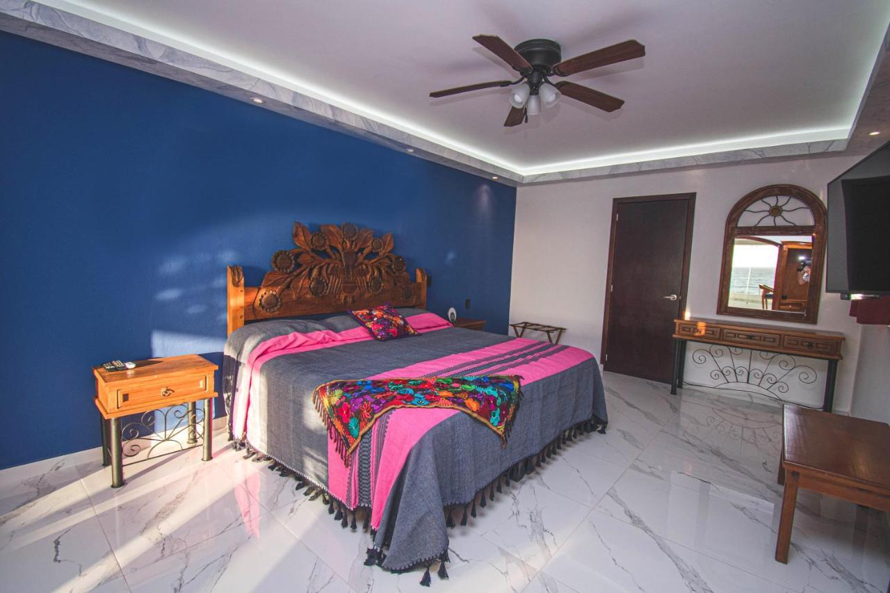 Departamentos Claussen Hotel Mazatlan Exterior photo