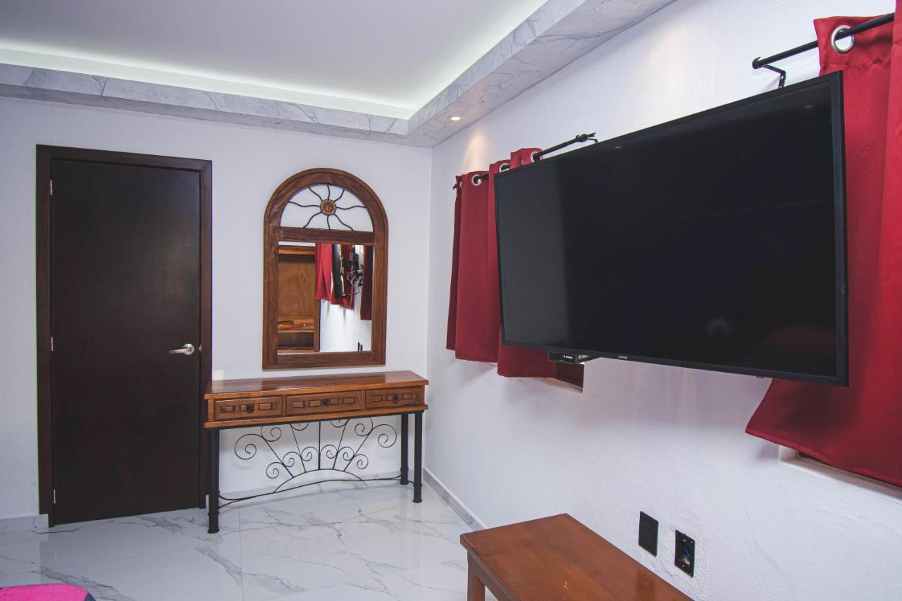 Departamentos Claussen Hotel Mazatlan Exterior photo